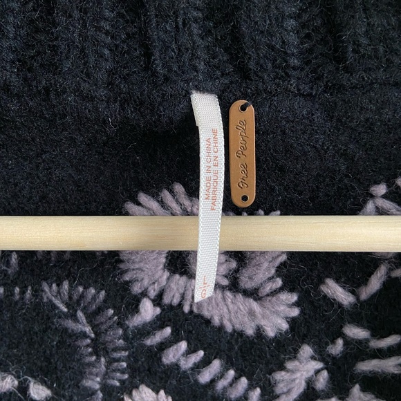 FP wool embroidered sweater - Picture 5 of 5